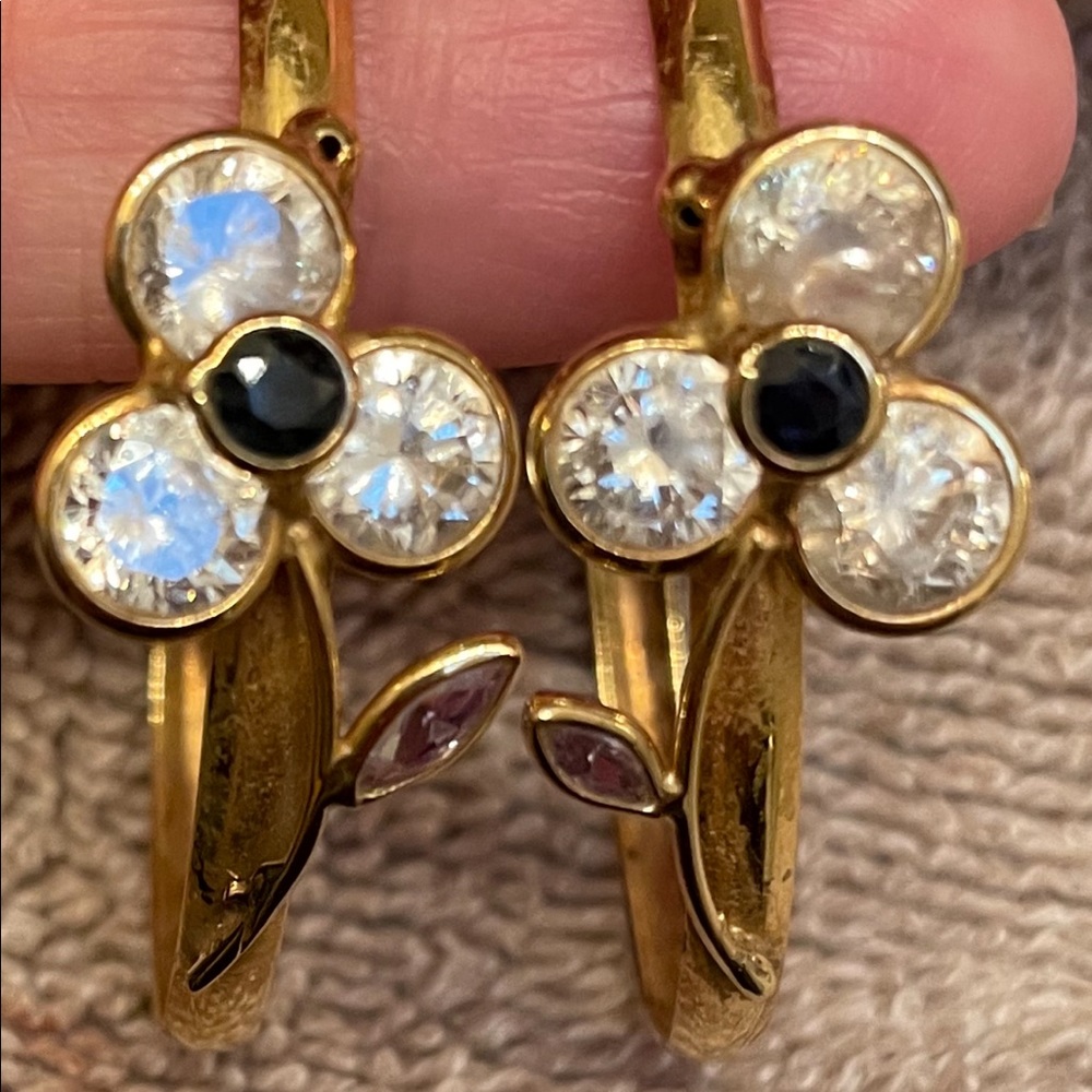 Gorgeous Gold Flower Hoop Earrings